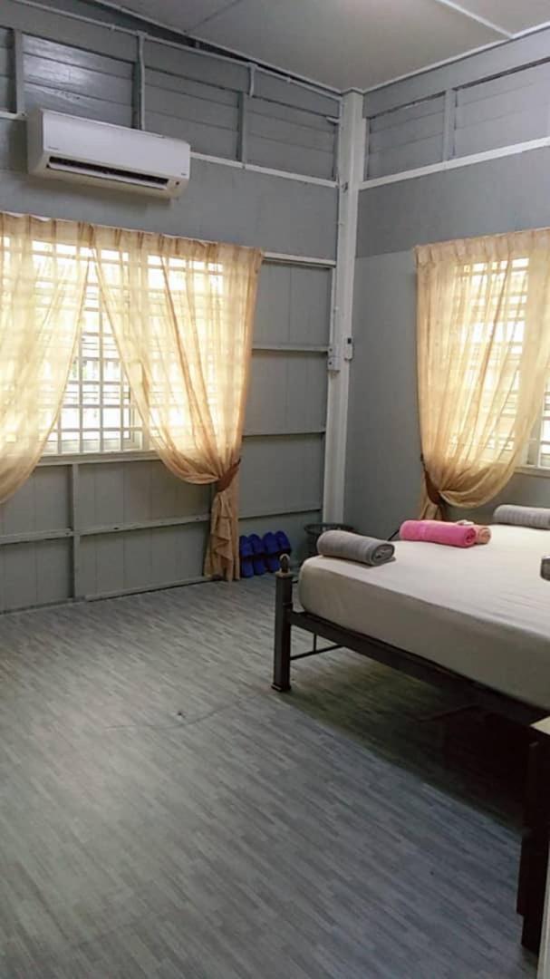 Ila Homestay Kuala Besut Jetty Exterior foto