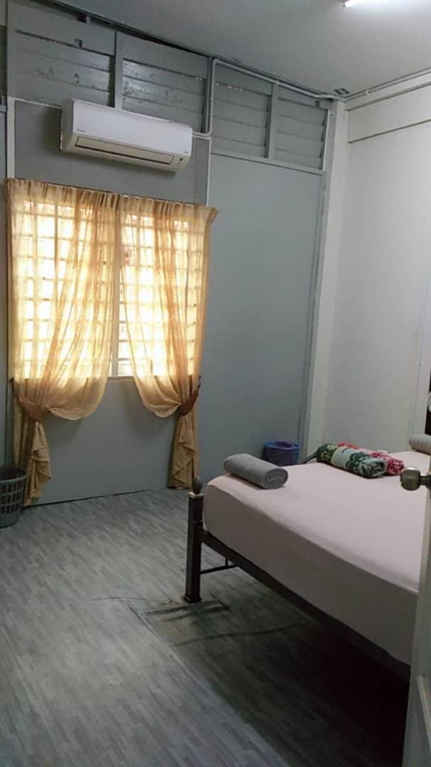 Ila Homestay Kuala Besut Jetty Exterior foto